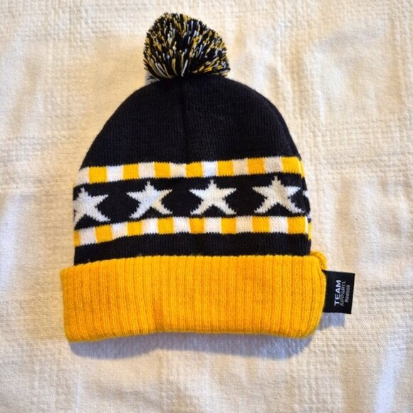 Reebok Boston Bruins boys size 2-4 child knit beanie with pom pom, EUC - Picture 2 of 5